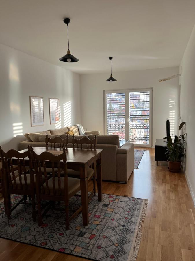 פרישטינה Central Luxury Apartment מראה חיצוני תמונה