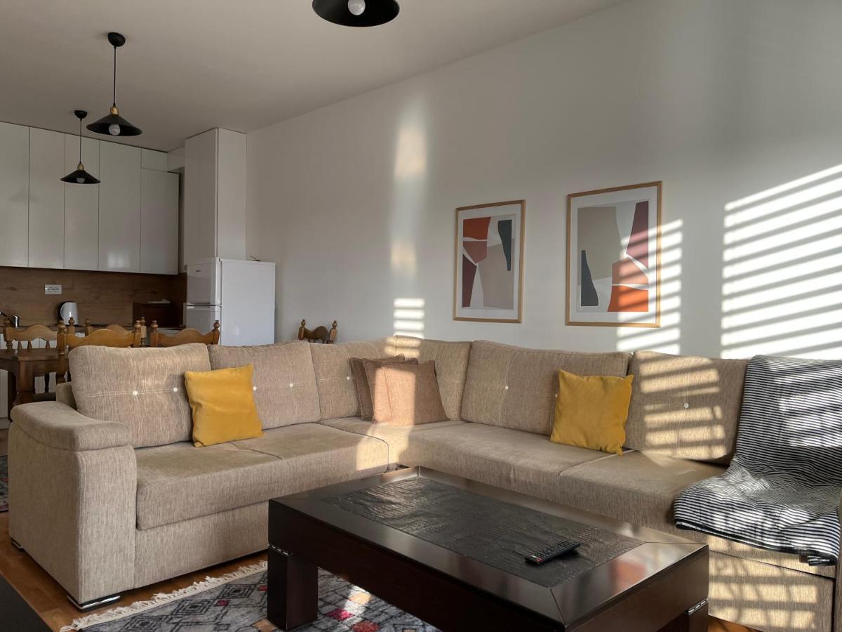פרישטינה Central Luxury Apartment מראה חיצוני תמונה