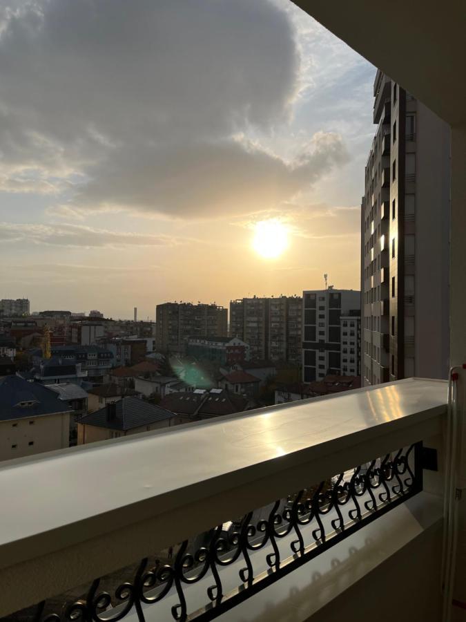 פרישטינה Central Luxury Apartment מראה חיצוני תמונה